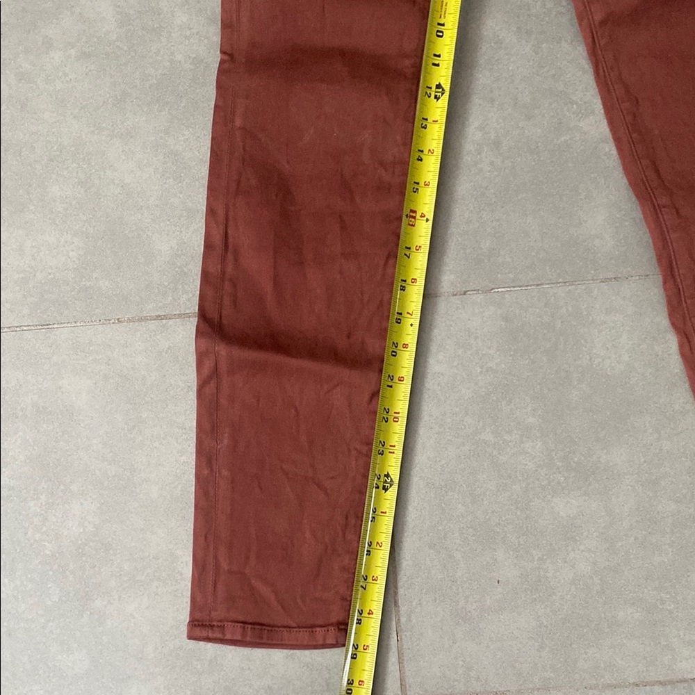 7 For All Mankind Women's Skinny Jeans in Burgundy - Picture 7 of 7